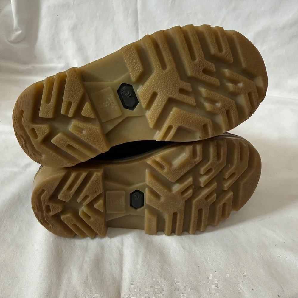 Kamik Kids Winter Snow Boots Brown Waterproof Duck Boots Size 8 Made in Canada